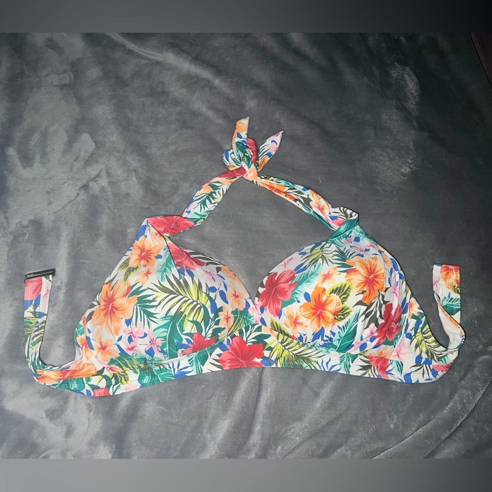 Halter bikini top 34”+ bust with DD+ cup